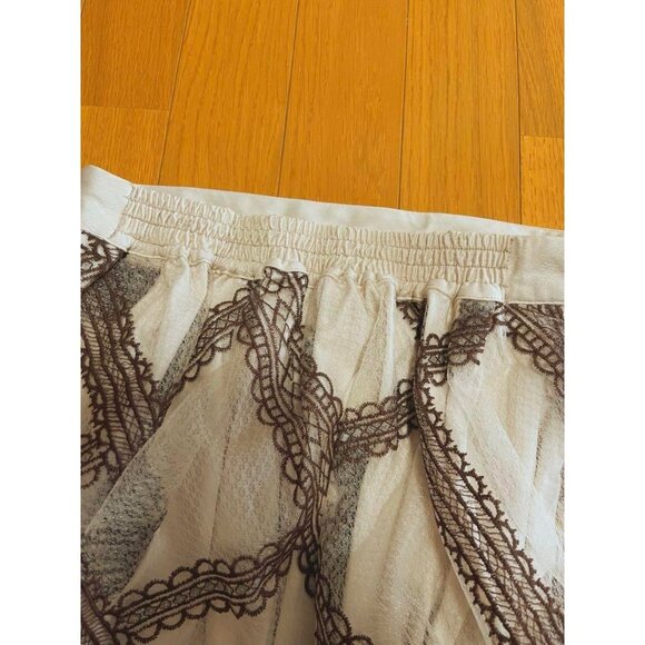 Ladies long skirt. - Picture 2 of 4